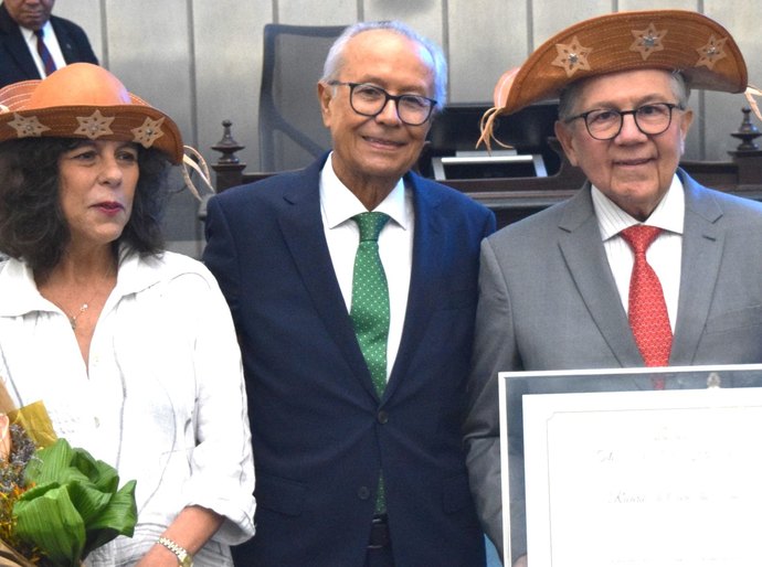 Assembleia concede Títulos de Cidadão Honorário a Renata Magalhães e Ricardo de Carvalho Lima