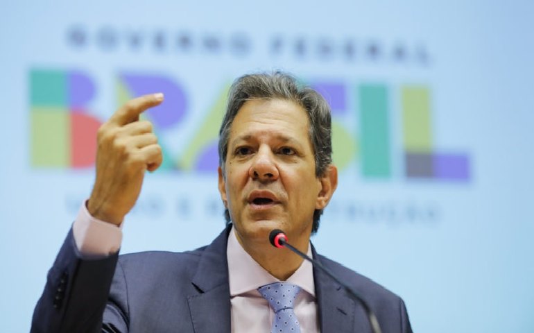 Haddad diz não ver espaço para discurso de que carga tributária vá aumentar brutalmente