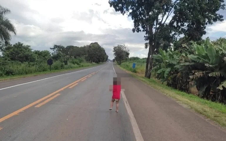 Criança de 4 anos é localizada sozinha às margens de rodovia Federal em Goiás