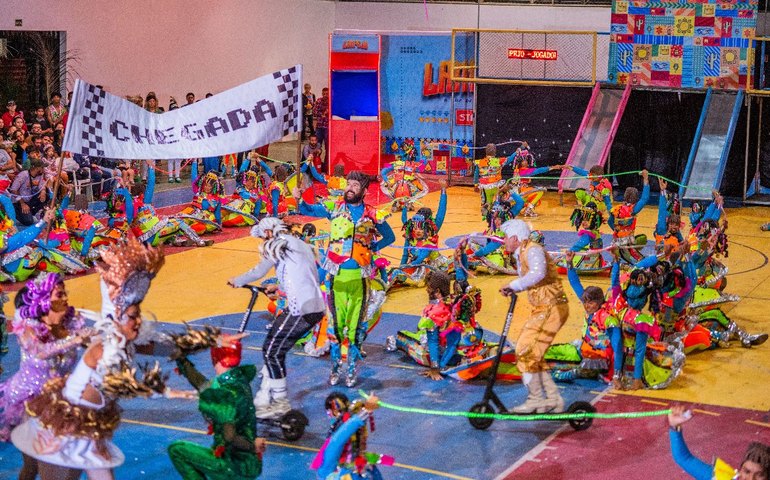 Terceiro dia do concurso de quadrilhas estilizadas lota ginásio e leva público à loucura
