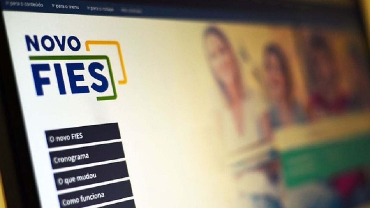MEC autoriza suspensão de parcelas do Fies