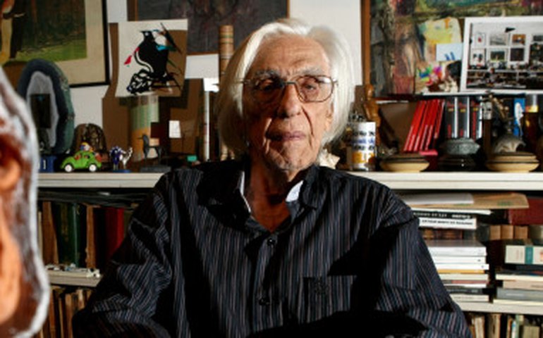 Ferreira Gullar toma posse na ABL hoje