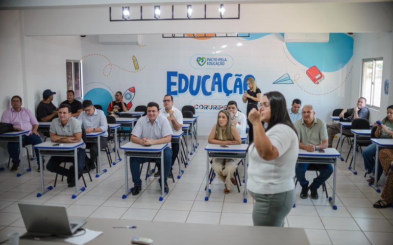 Referência: Marcelo Beltrão apresenta modelo educacional de Coruripe para Prefeito de Rio Largo