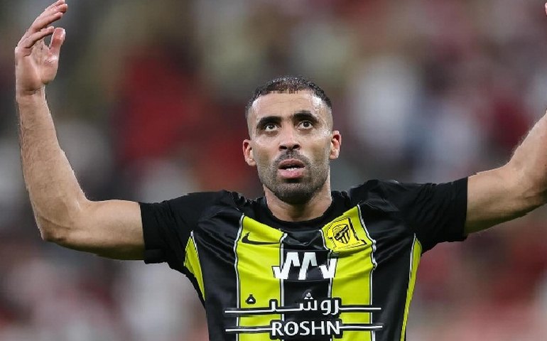 Jogador do Al Ittihad é alvo de chibatadas após derrota na Supercopa da Arábia Saudita