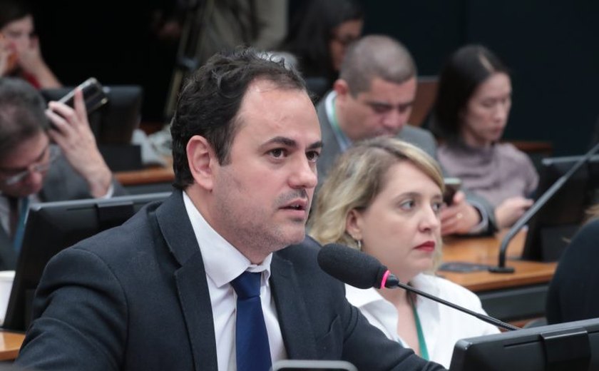 Relator sugere abertura de processo contra deputado Glauber Braga no Conselho de Ética