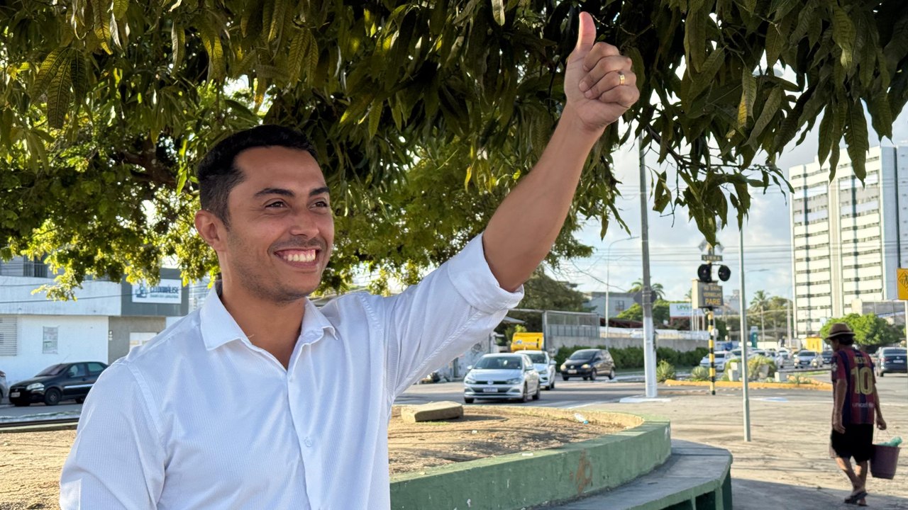 Vereador David do Empregos (UB) leva Gabinete Itinerante à Feirinha do Tabuleiro para ouvir a população