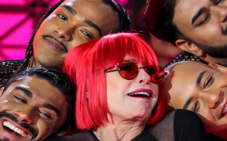 Ana Maria Braga se transforma em Rita Lee no 'Domingão com Huck'