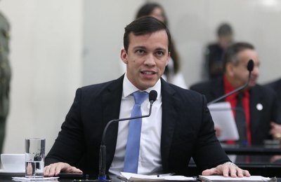 Aprovado na ALE, projeto que institui o programa estadual Banco de Ração e Utensílios para Animais