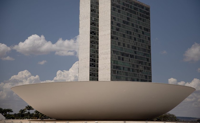 PEC que limita decisões do Supremo começa a tramitar na Câmara