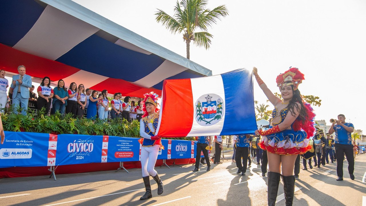 Escolas celebram alagoanidade em Desfile Cívico Estudantil