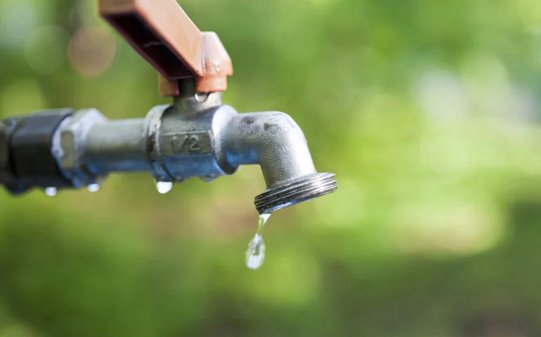 Cedae finaliza manutenção no Sistema Guandu e prevê normalização da água em até 72 horas