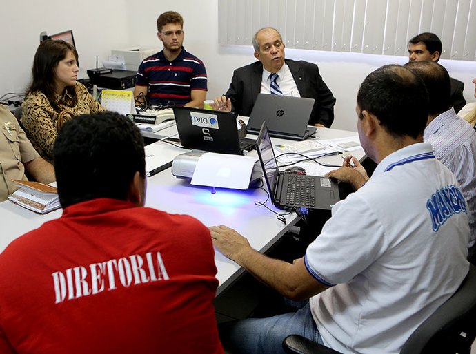 Justiça avalia sistema de cadastro de torcidas organizadas do CSA e CRB