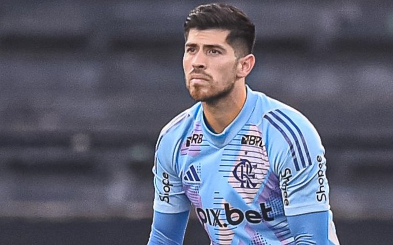 Rossi sofre pressão da família para sair do Rio após tiros em seu carro e pode deixar Flamengo