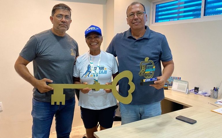 Maratonista Carminha vence em 2º lugar a 41ª edição da Corrida Cidade de Aracaju