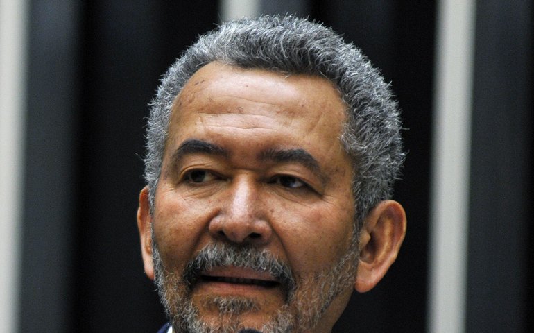 Deputado apela por votação de projetos de combate à violência contra a mulher