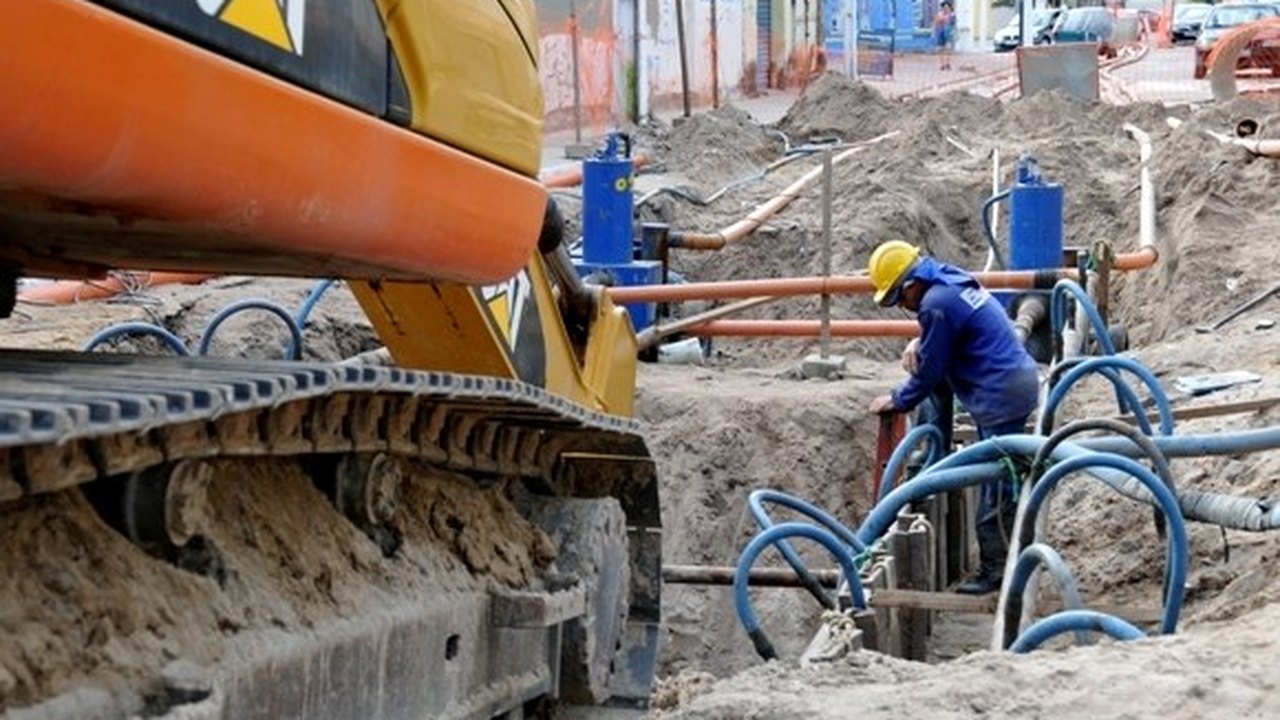Obras da Bacia da Pajuçara altera trânsito em Maceió
