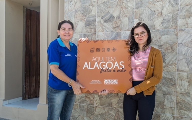 Oficinas de artesãos do Agreste recebe sinalização nas casas-ateliê