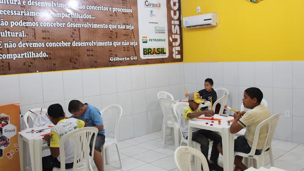 Instituto Girassol inicia atividades com alunos de baixa renda