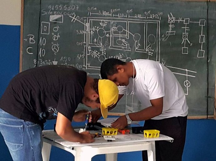 Cras oferecem cursos profissionalizantes para a comunidade