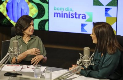 Ministra da Saúde comemora dados da imunização infantil