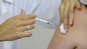 vacinacao-contra-gripe-centro-de-saude-tia-amancia-adao-de-souza-pbh-23_0.jpg