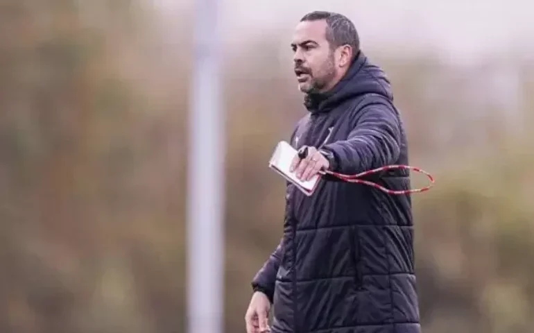 Artur Jorge recusa o Botafogo e vai permanecer no Braga, diz jornal português