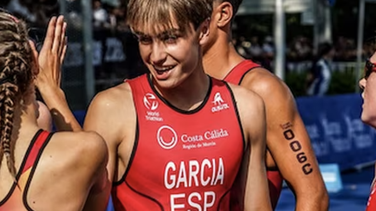 'Promessa do triatlo espanhol': Quem é o atleta Lucas García Picón, internado após acidente de bicicleta