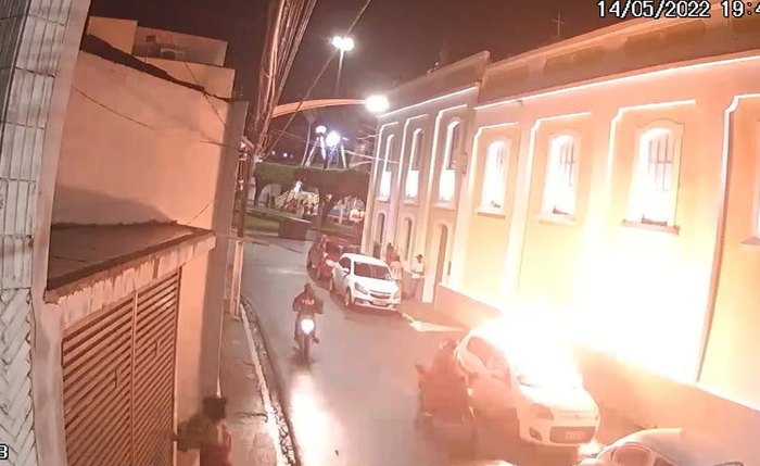 Veículo incendiado em São Miguel dos Campos