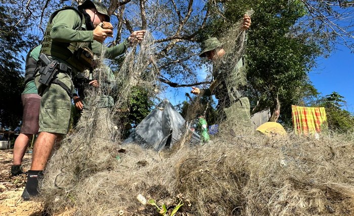Equipamentos apreendidos eram usados na pesca ilegal e predatória no rio