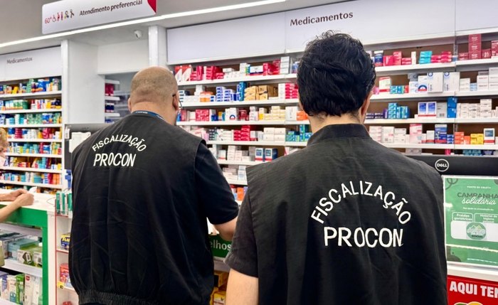 Fiscalização doProcon Maceió percorreu farmácias na capital para coibir irregularidades