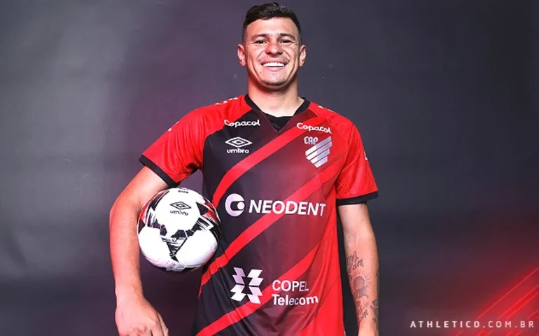 A caminho do Vasco, Hugo Moura se despede do Athletico-PR e deve render R$ 5 mi ao Flamengo