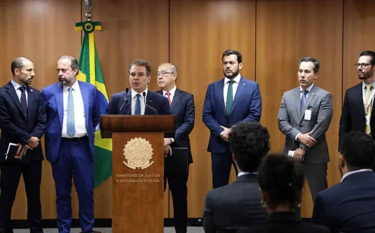 Governo do Brasil integra forças e intensifica fiscalização contra aumentos abusivos de preços dos combustíveis