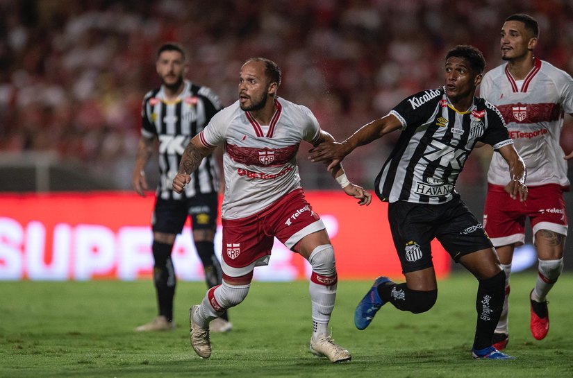 Albino brilha, CRB elimina Santos nos pênaltis e vai às oitavas da Copa do Brasil