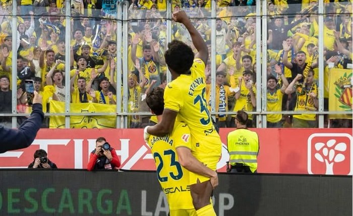 Villareal comemorando gol Villareal comemorando gol