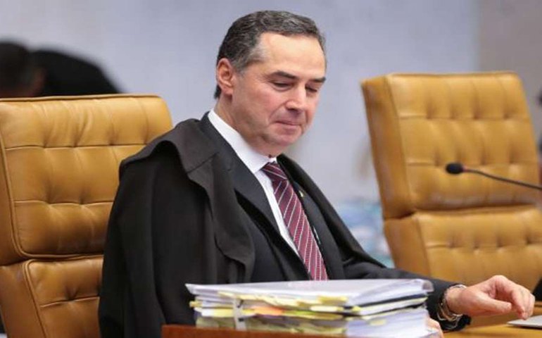 Turma do STF decide que aborto até 3º mês não é crime