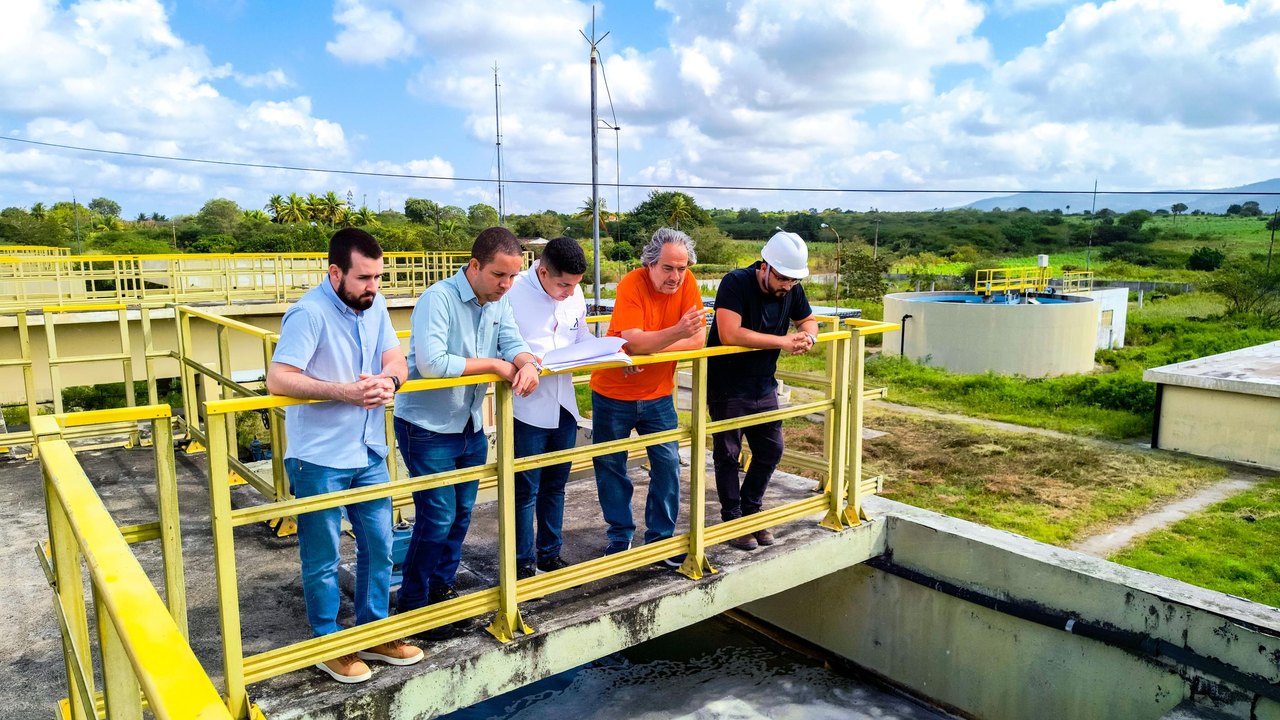 Mais Água Alagoas: especialista faz visita técnica à principal estação de tratamento do Sertão