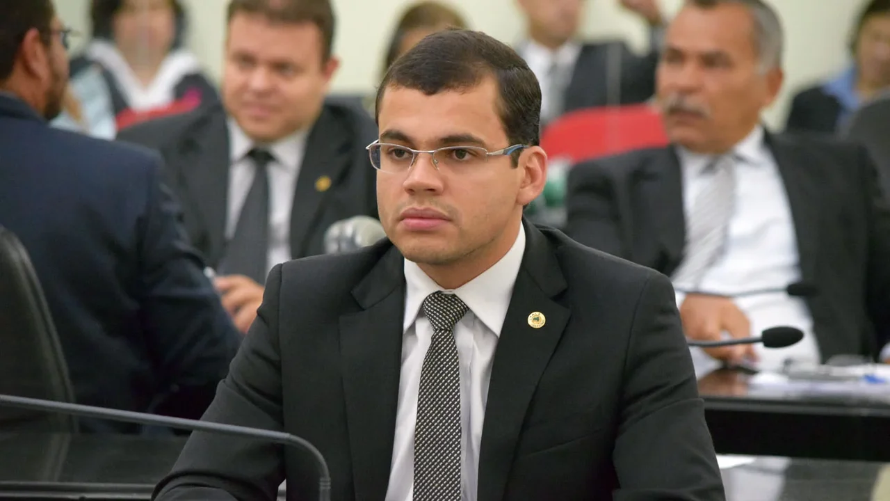 Com apoio de Marcelo Victor, Gilvan Barros Filho deve assumir vice-presidência da Assembleia
