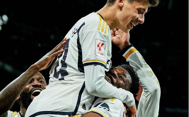 Real goleia Celta com 2 gols contra e mantém vantagem na liderança do Espanhol