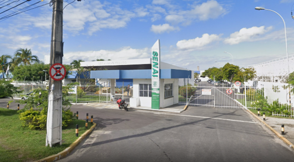 Homem armado invade Senai e atira na ex-companheira na Zona Sul de Aracaju