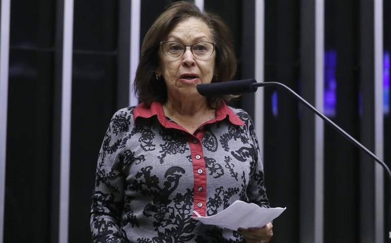 Comissão aprova projeto que institui política nacional de estímulo à produção audiovisual nas escolas