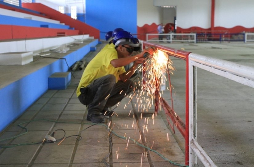 Reforma de complexo esportivo beneficia dois mil estudantes em União
