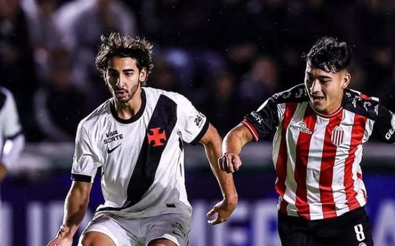 Vasco poupa titulares e empata com Barracas Central na estreia