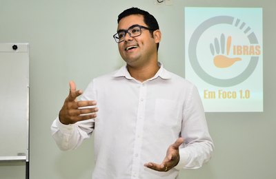 Analistas de atendimento e relacionamento são capacitados em Libras