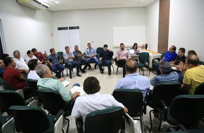 Prefeitura de Arapiraca e empresários discutem melhorias para o município 