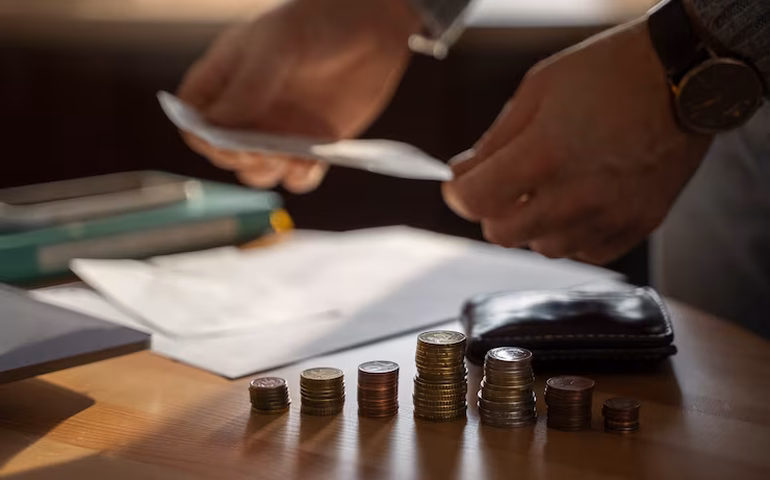 Omie oferece guia gratuito sobre a Reforma Tributária para PMEs