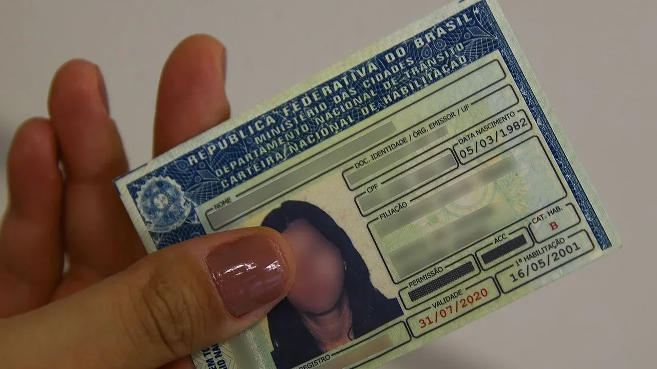 Benefício ampliado: maiores de 60 anos terão isenção de taxas para renovação da CNH no Detran RJ