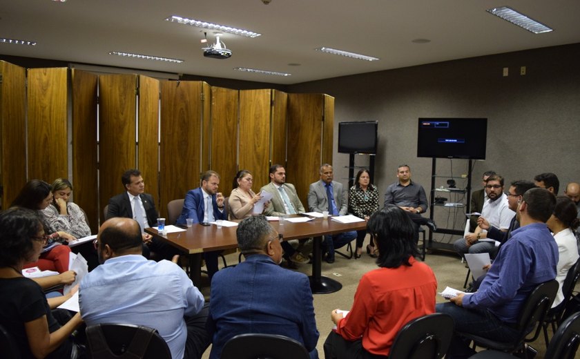 Comissão de Saúde debate situação da assistência oncológica em Arapiraca