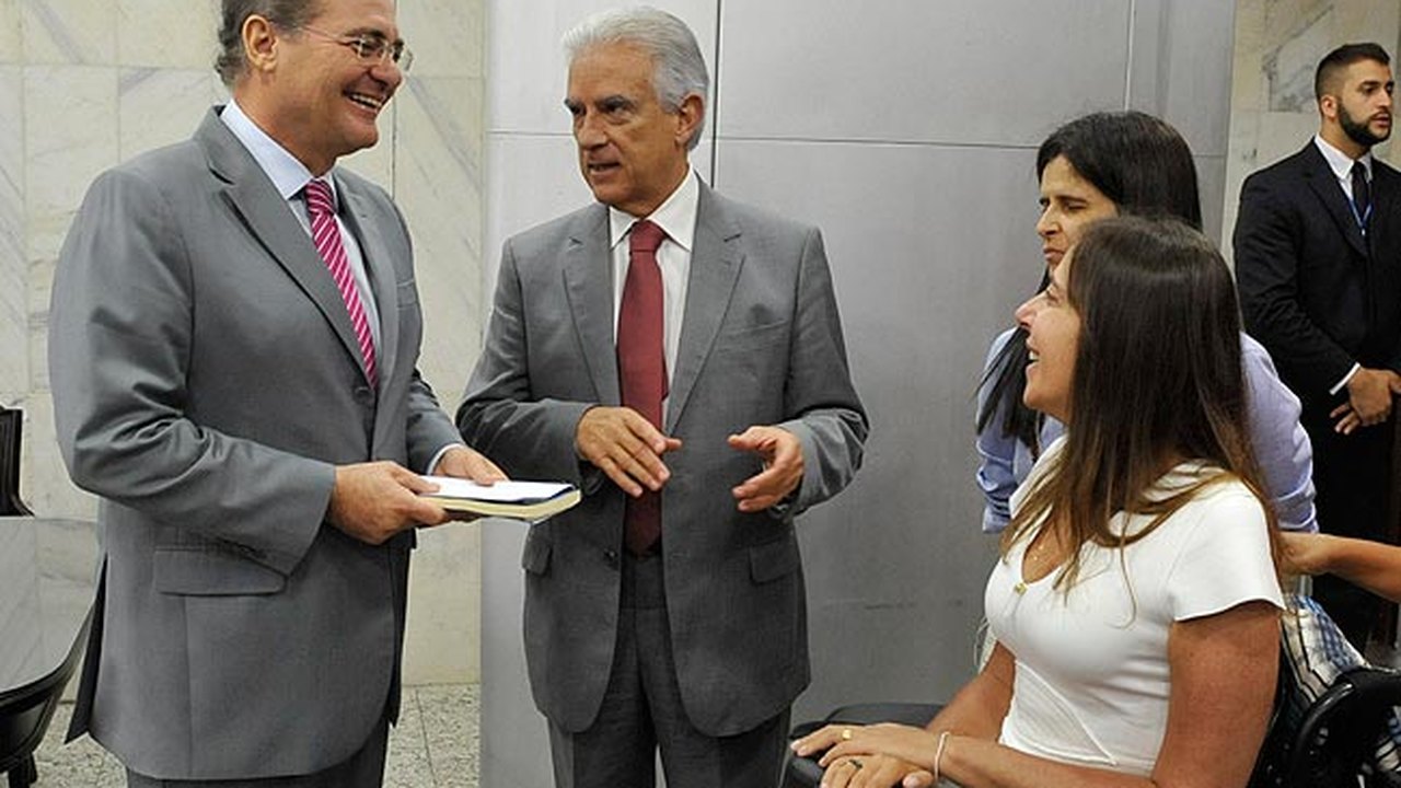 Renan garante votação de projeto de pensão especial a Lais Souza
