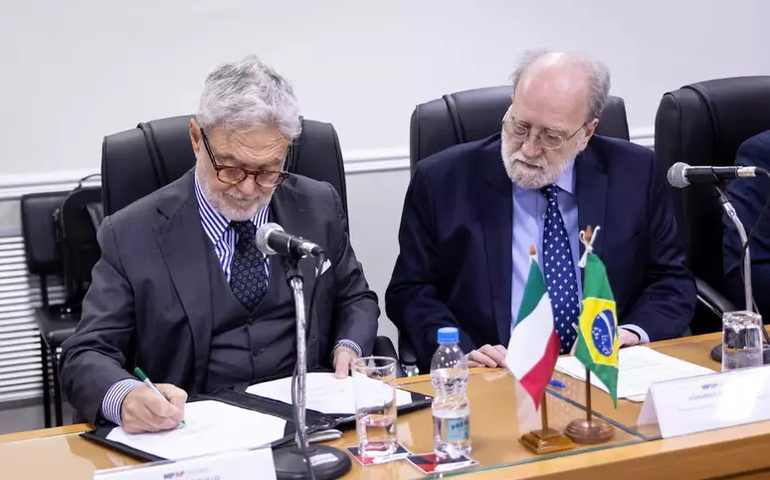 Brasil e Itália assinam acordo inédito de combate à máfia