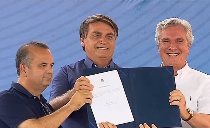 Em discurso em Alagoas, Bolsonaro elogia Fernando Collor